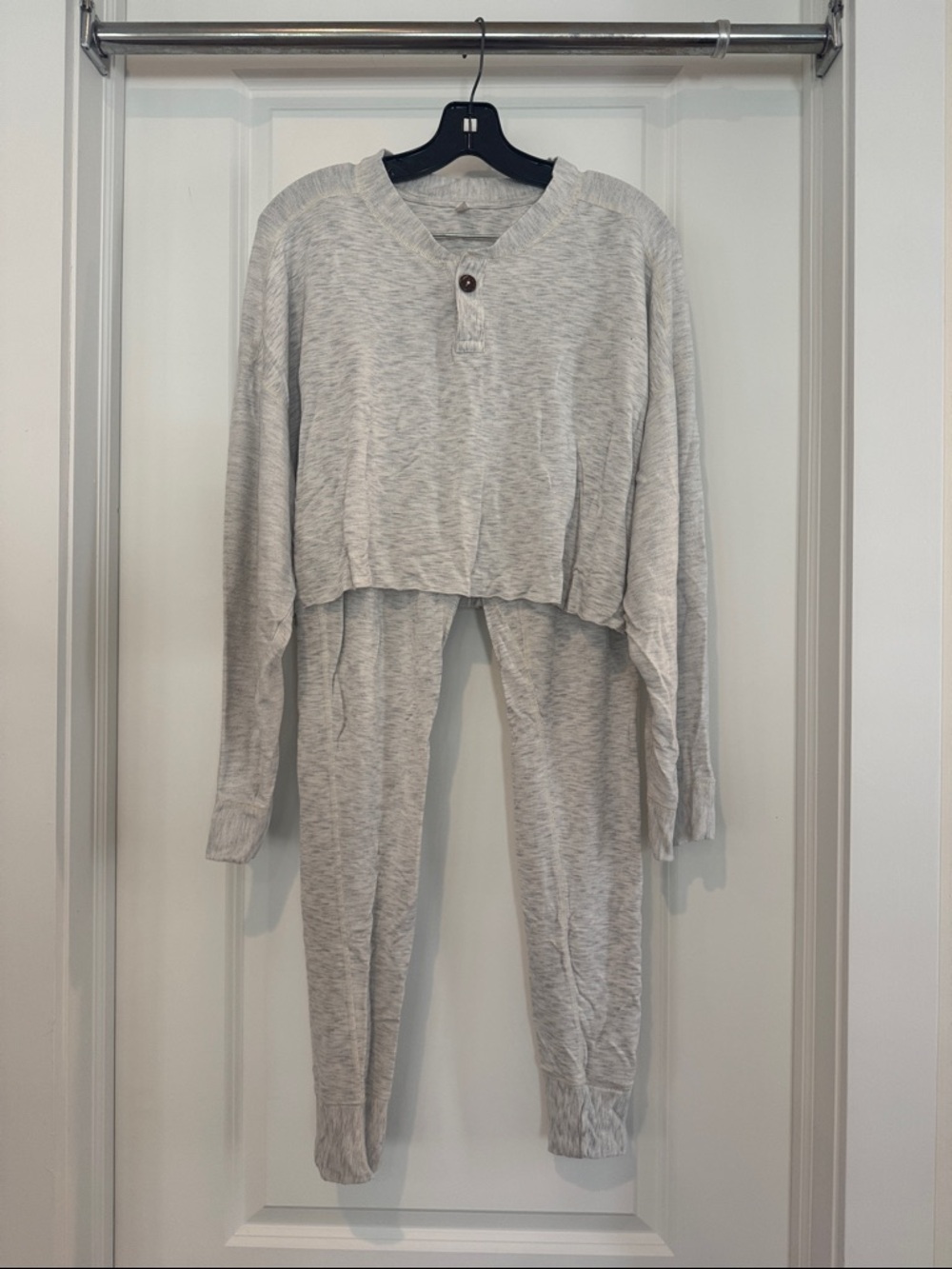 Womens Light Gray Two-Piece Pajama Set - Cozy Henley Top & Legging Bottom